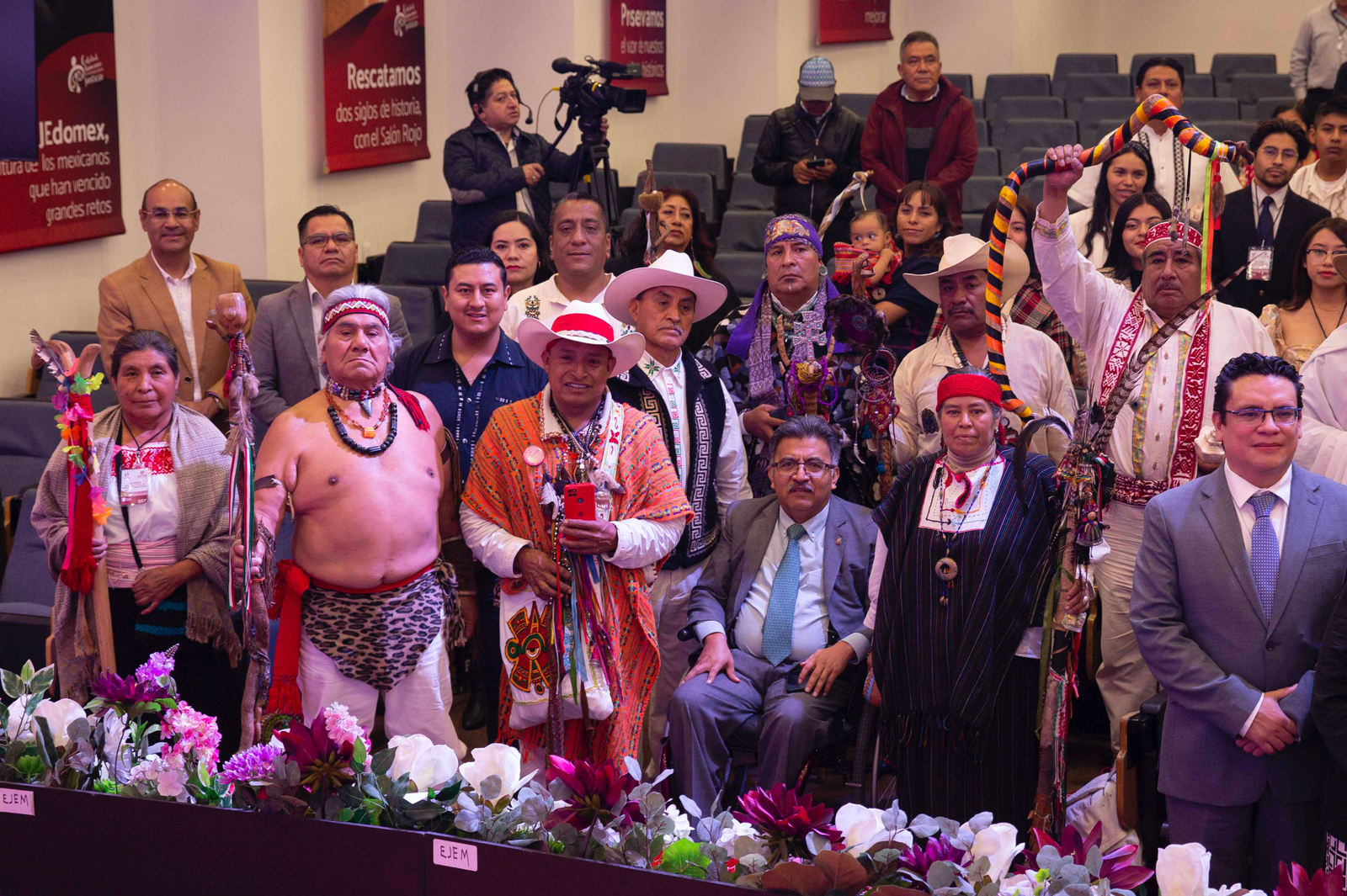 Honramos herencia de la medicina tradicional en Foro de Interculturalismo